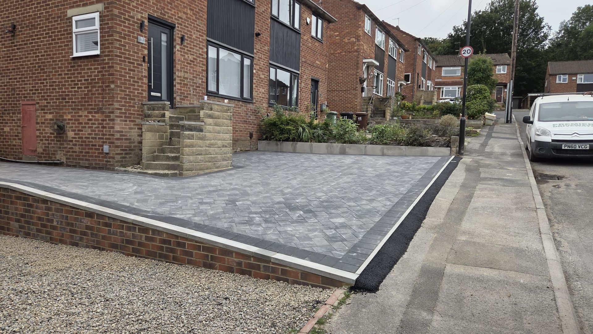 Positano Granite driveway with Charcoal border in Rodley
