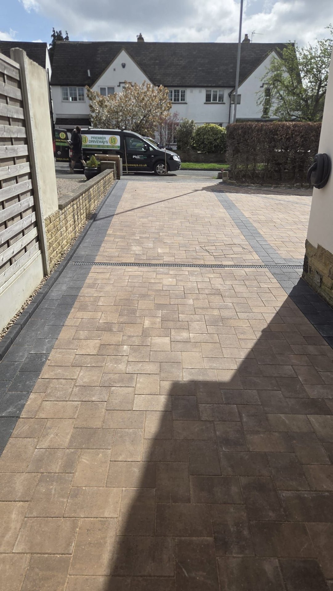 Plaspave Positano Peakstone driveway with Charcoal border in Horsforth