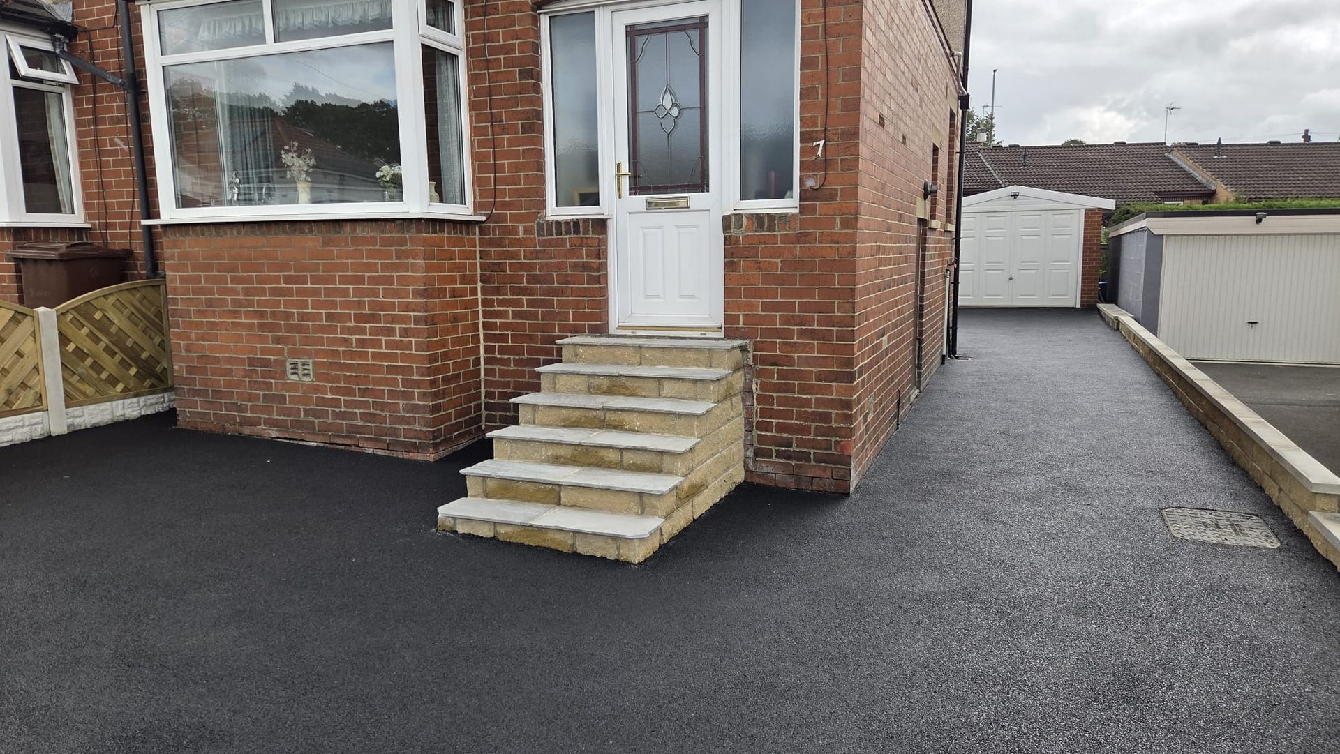 Completed tarmac driveway in Yeadon