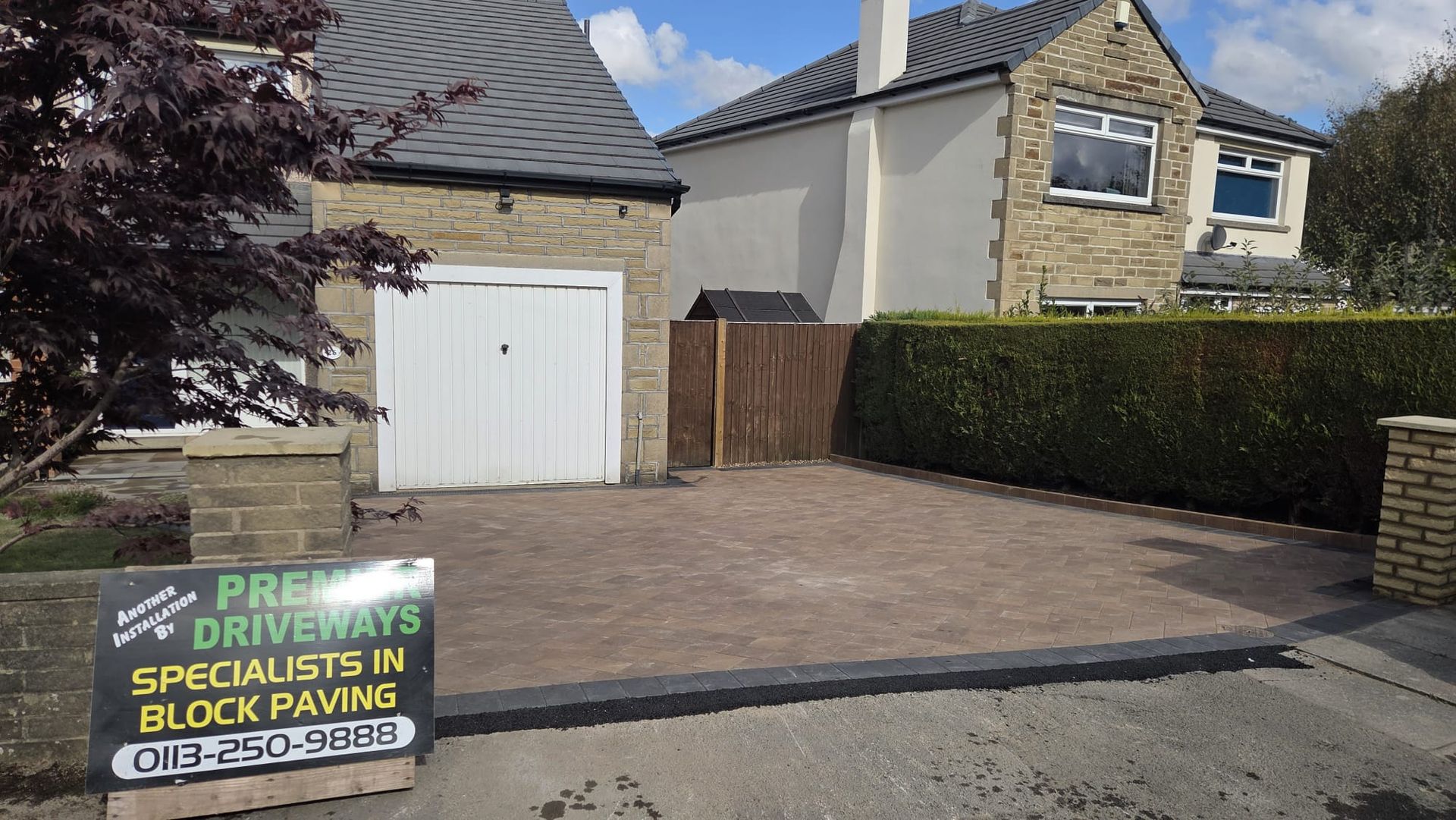 Positano Peakstone driveway with Charcoal border in Saltaire