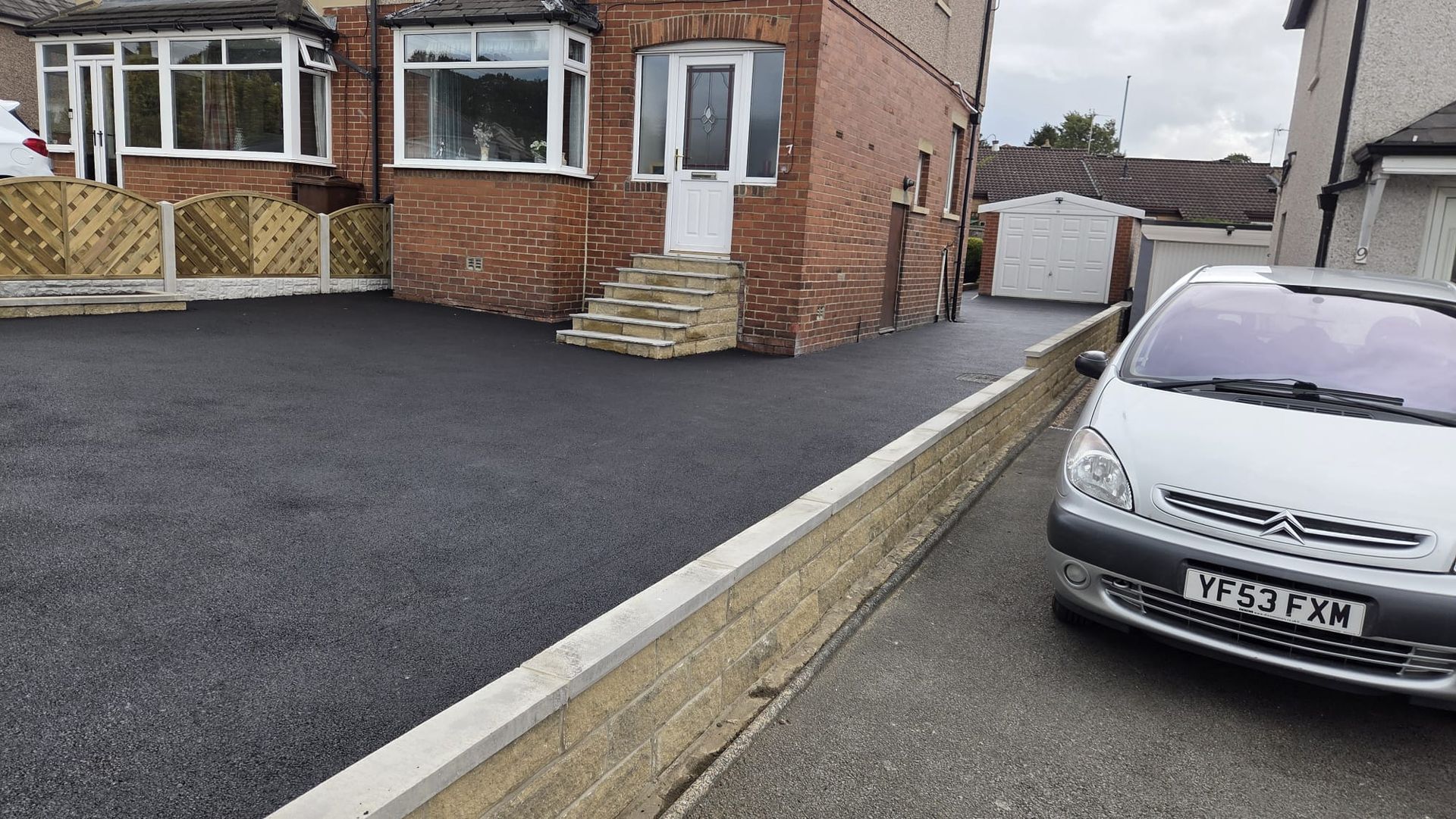 Completed tarmac driveway in Yeadon