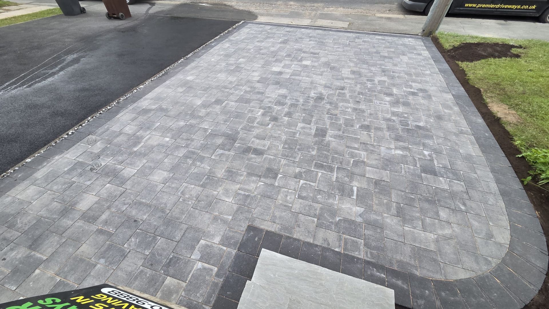 Positano Granite driveway with Charcoal border in Calverley