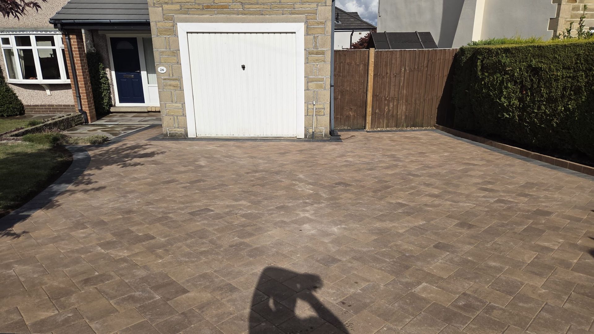 Positano Peakstone driveway with Charcoal border in Saltaire